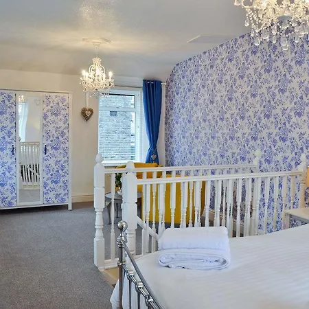 13 Brodgen Street * Ulverston